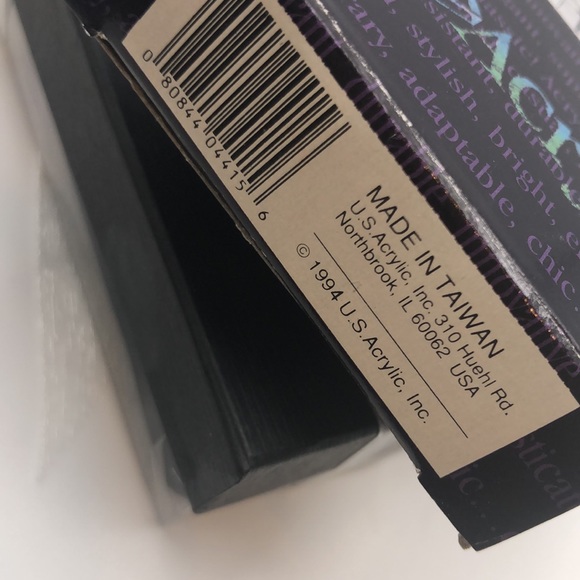 Kate Aspen Bottle Stopper & US Acrylic Cheese Slicer - Picture 5 of 9